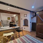 Monolocale in tipica casa ligure